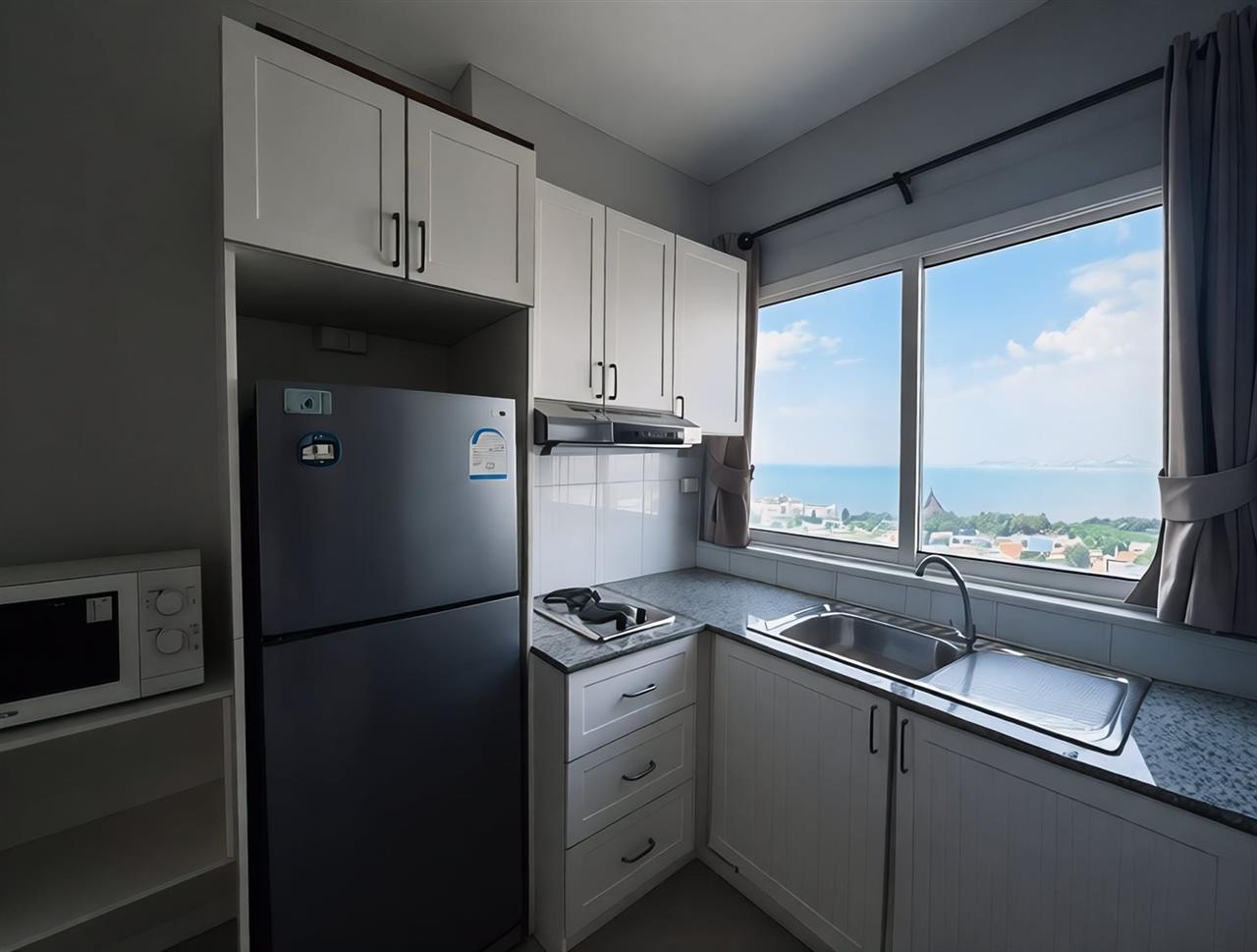 AD Hyatt Condominium