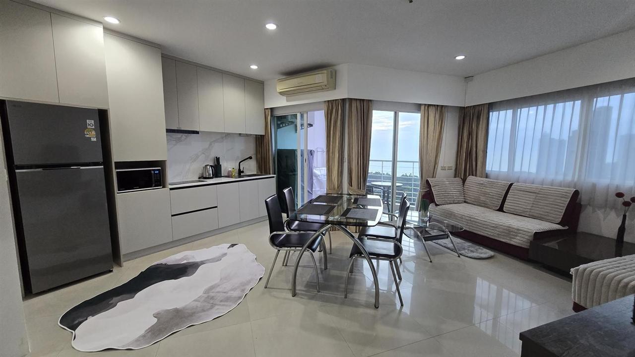 AD Hyatt Condominium