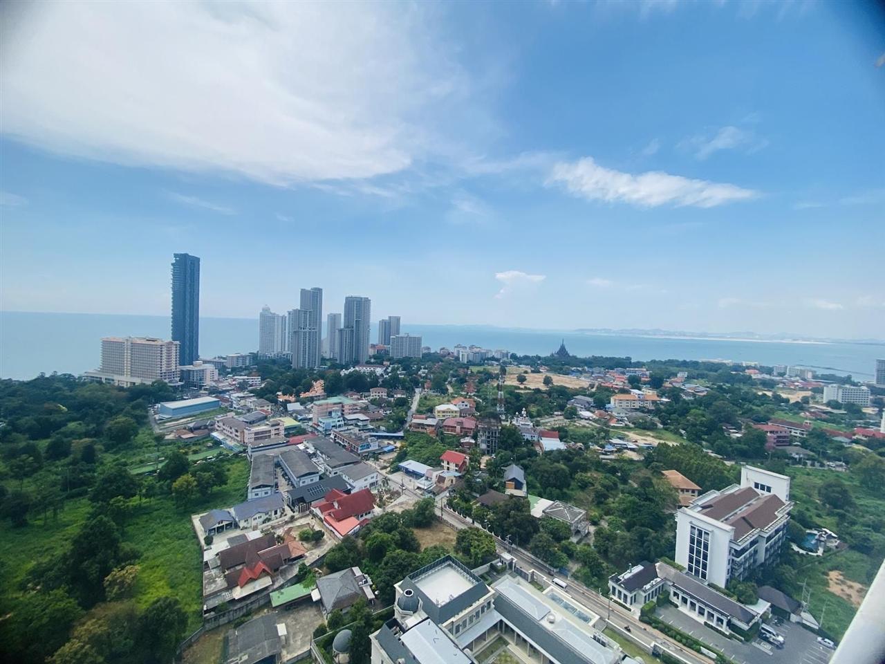 AD Hyatt Condominium Studio Sea view, 29th Floor