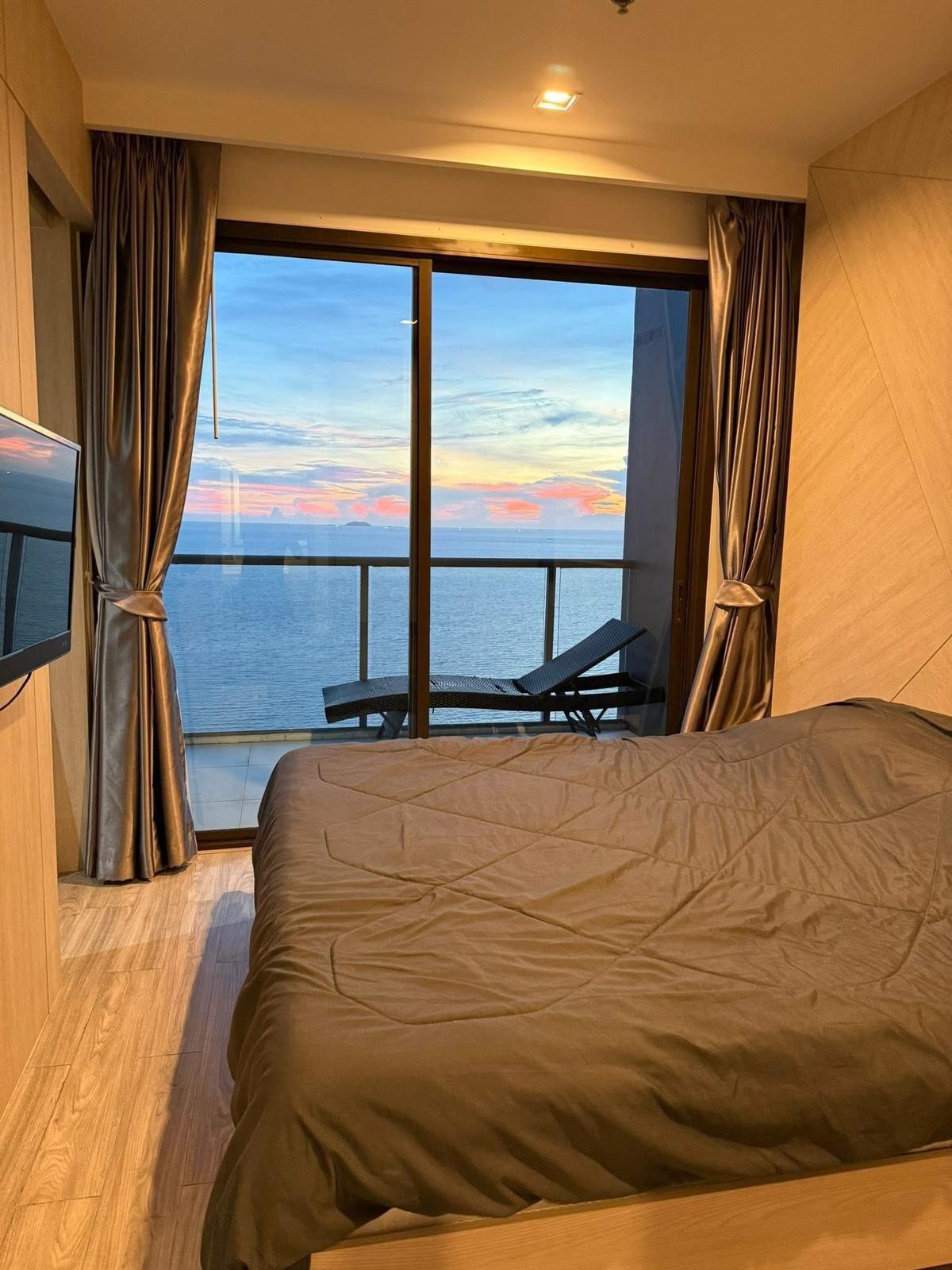 Aeras 1BR Sea view, 28th Floor