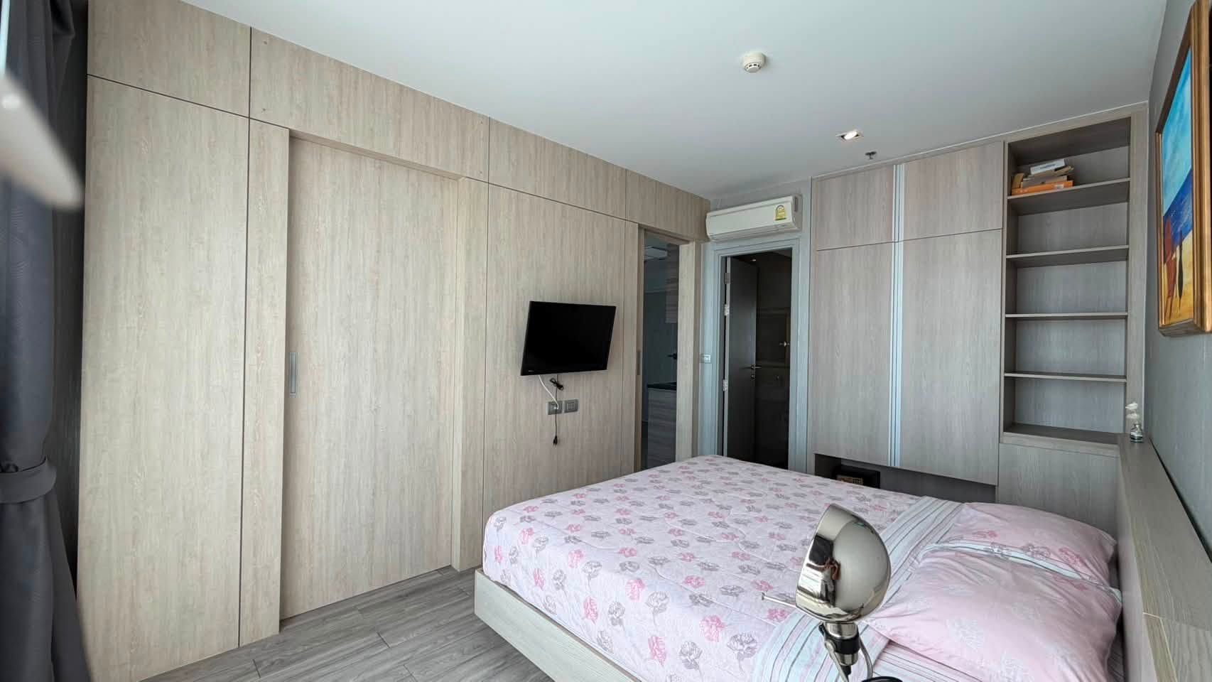 Aeras 1BR, 7th Floor