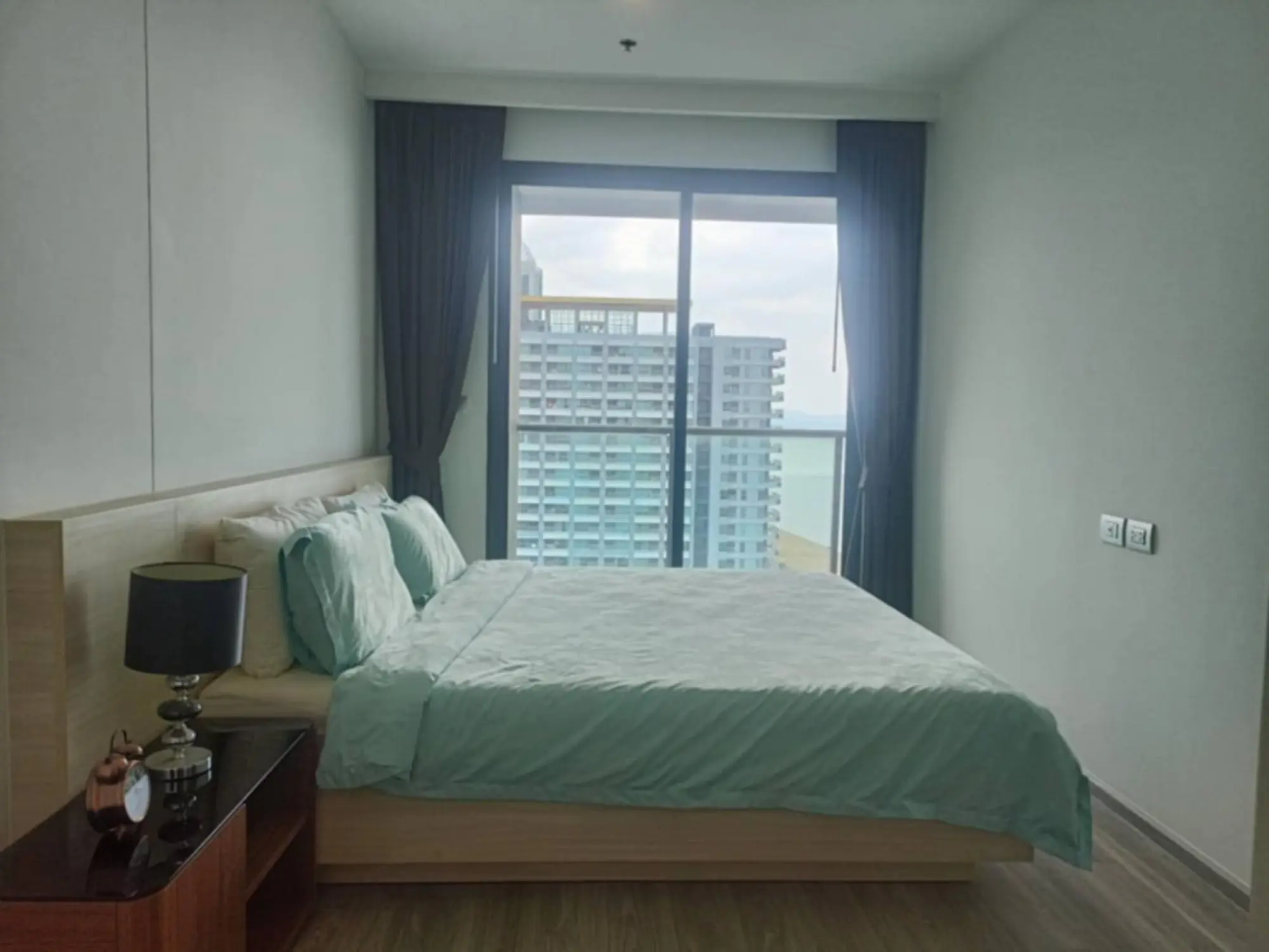 Aeras 1BR Sea view, 21st Floor