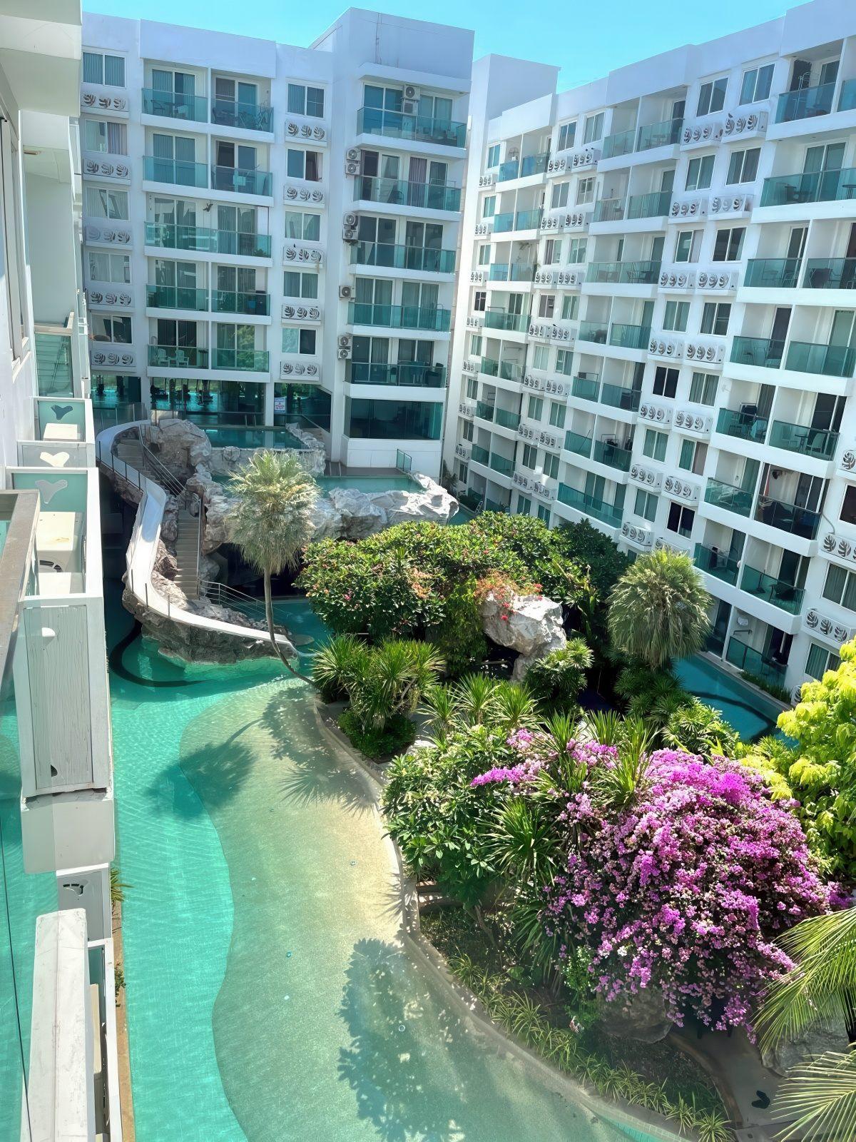 Amazon Residence 1BR Pool view, 5th Floor