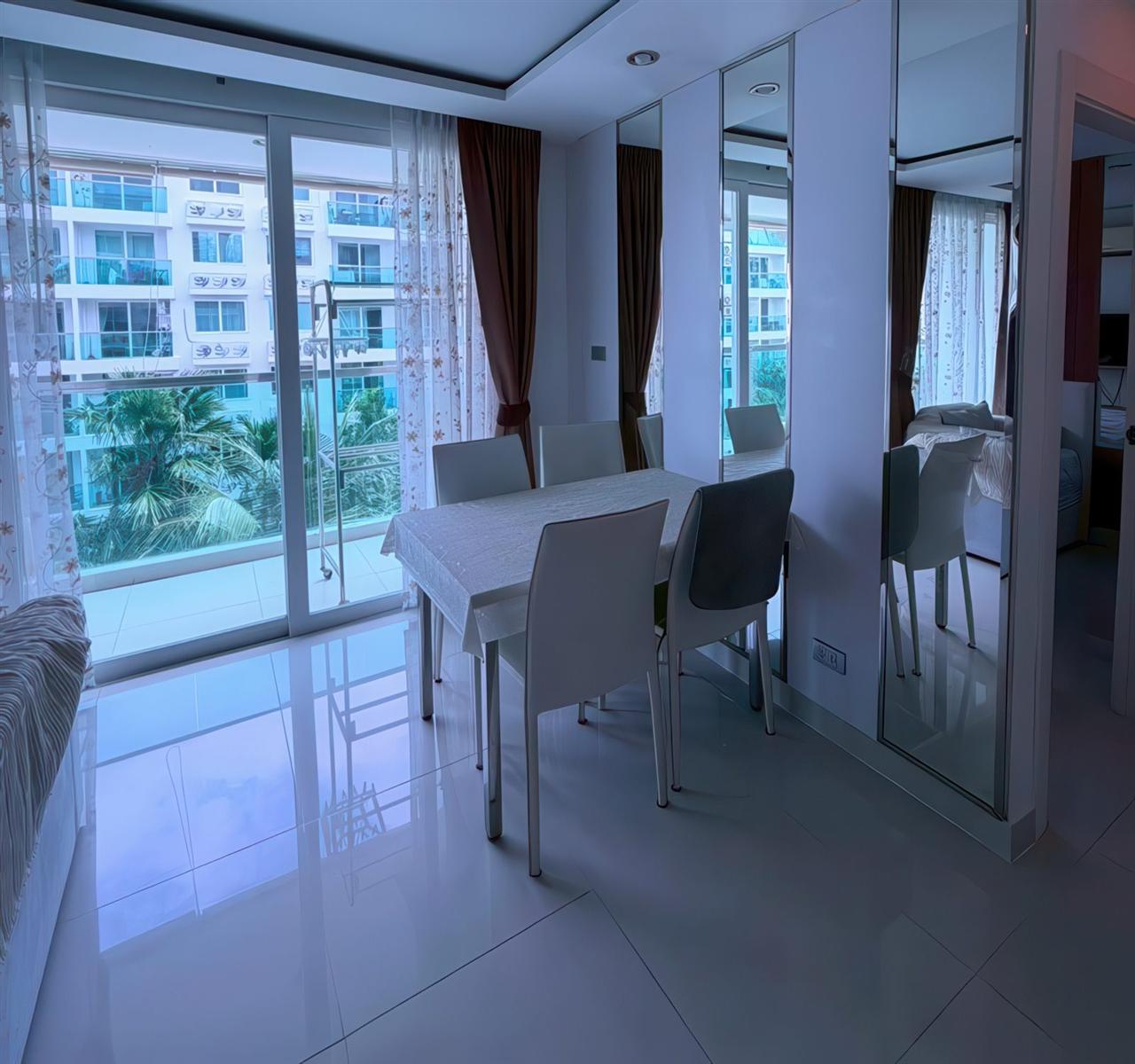 Amazon Residence 2BR Pool view, 6th Floor