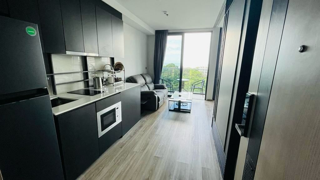 Andromeda Condominium 1BR Sea view, 7th Floor