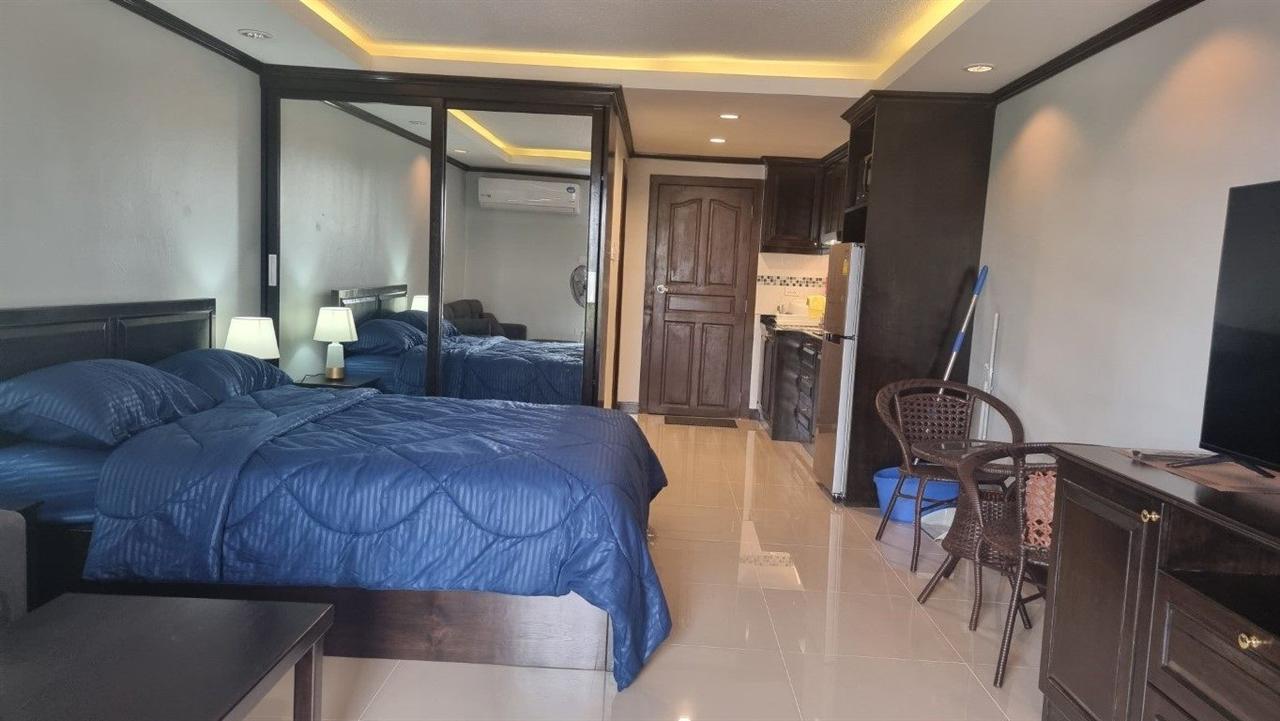Angket Hip Residence Studio Pool view, 3rd Floor