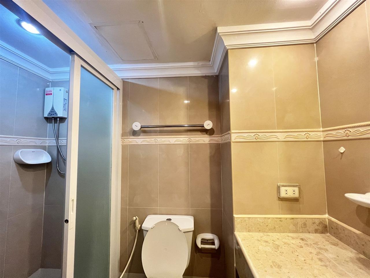 Angket Hip Residence 1BR Sea View, 12th Floor