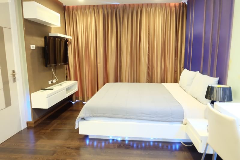 Apus 3BR Pool view, pool access, 1st Floor