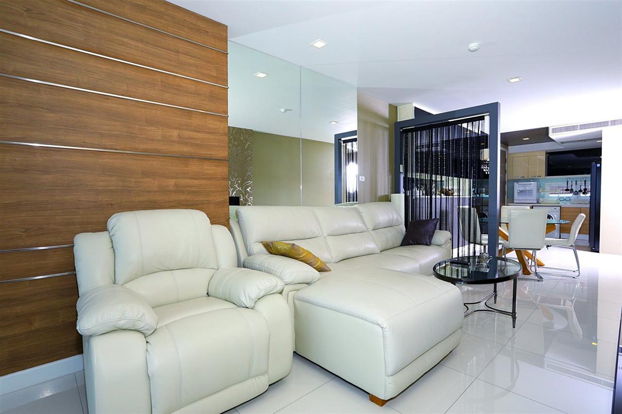 Apus 3BR Pool view, 6th Floor