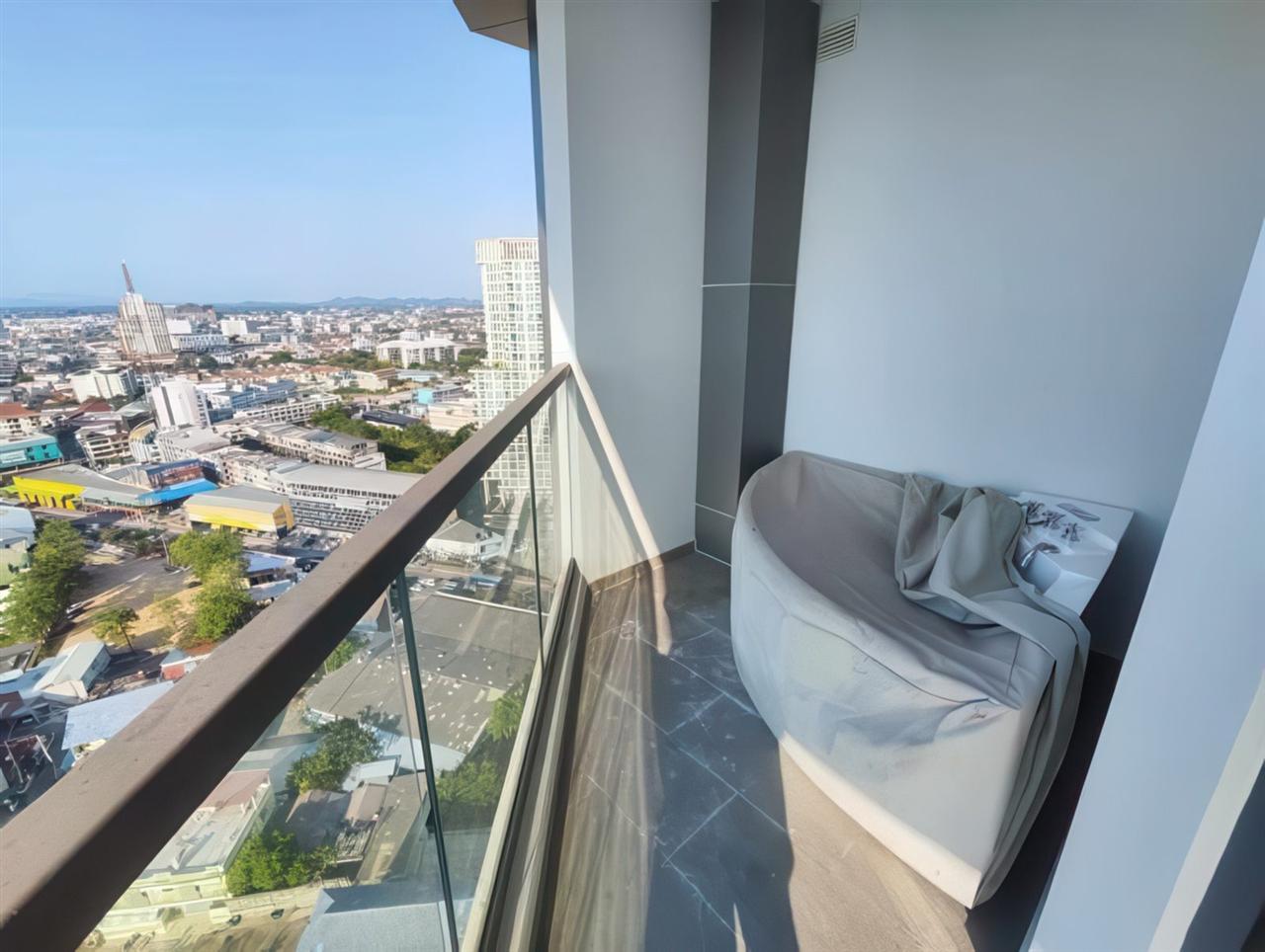 Arcadia Millennium Tower 2BR Sea view, 28th Floor