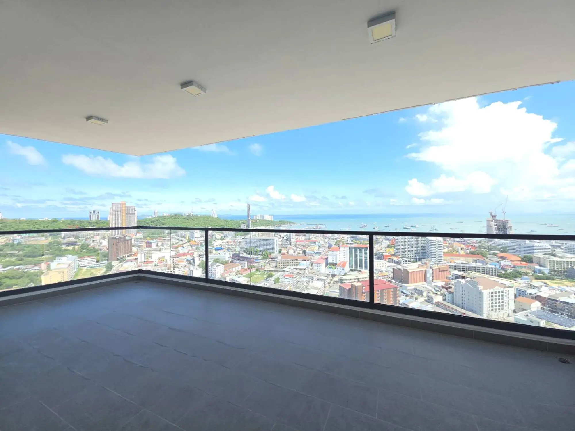 Arcadia Millennium Tower 2BR Sea view, 36th Floor
