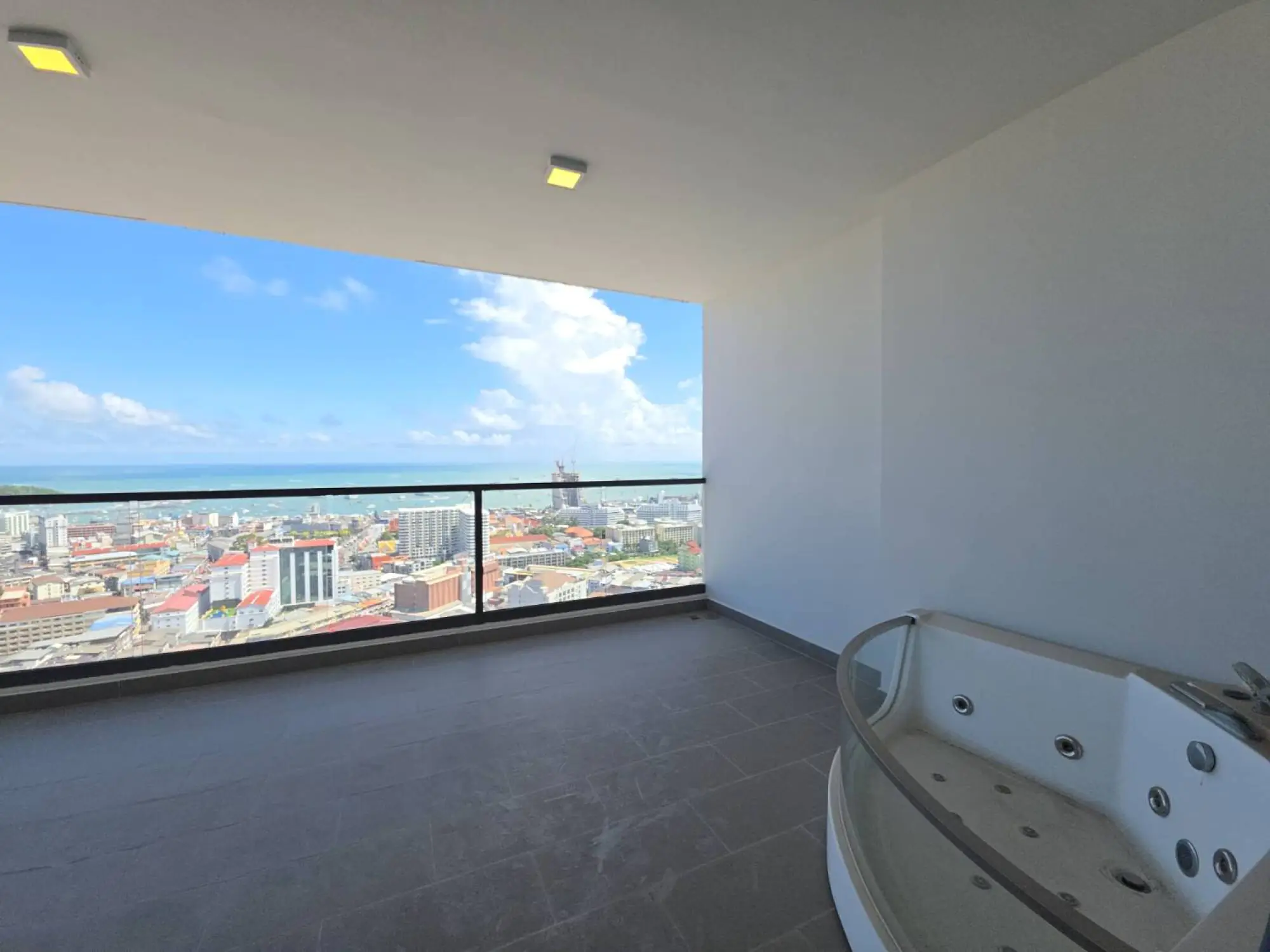 Arcadia Millennium Tower 2BR Sea view, 36th Floor