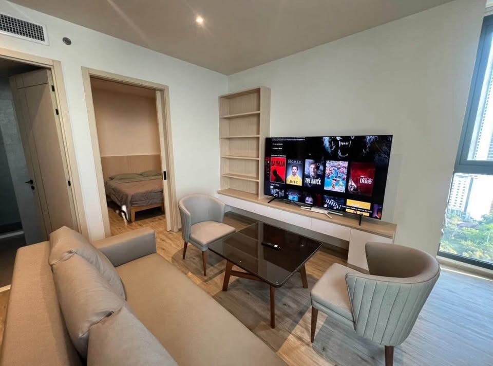 Arom Wongamat 2BR Condo