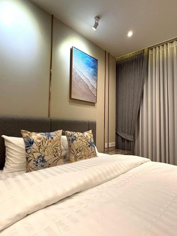 Arom Wongamat 1BR Beachfront Condo