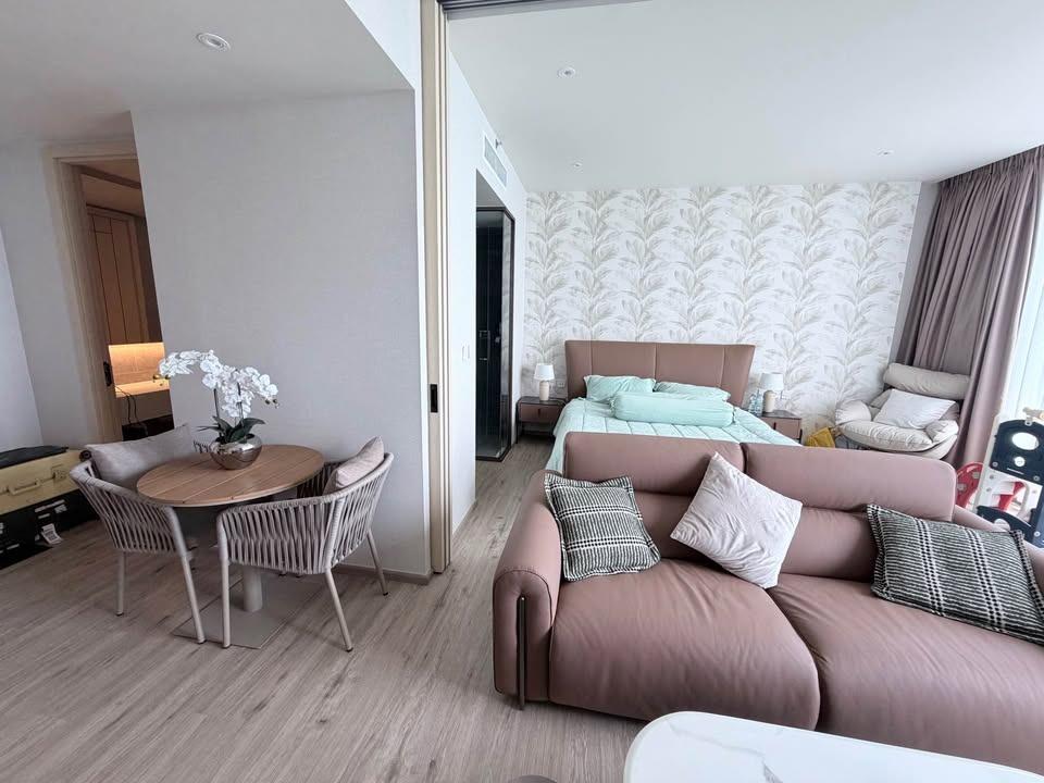 Arom Wongamat 1BR Seaview Condo