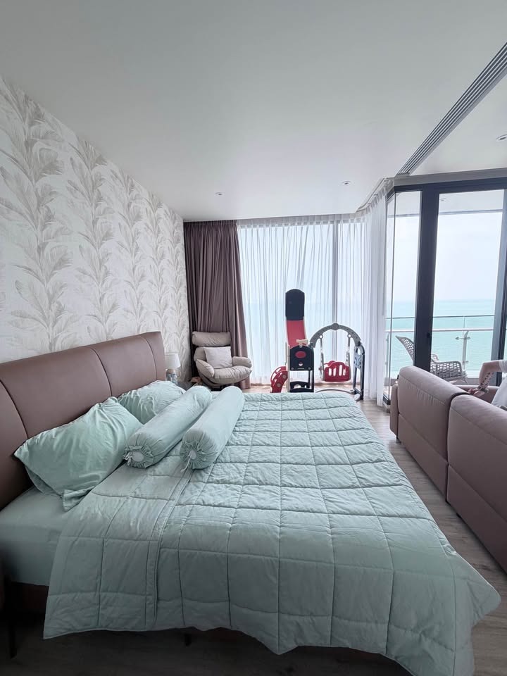 Arom Wongamat 1BR Seaview Condo