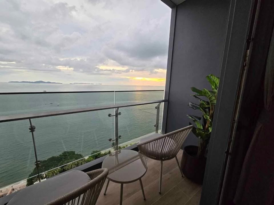 Arom Wongamat 1BR Sea view, 21st Floor