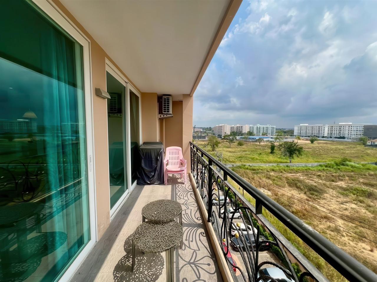 Atlantis Condo Resort 2BR City view, 6th Floor