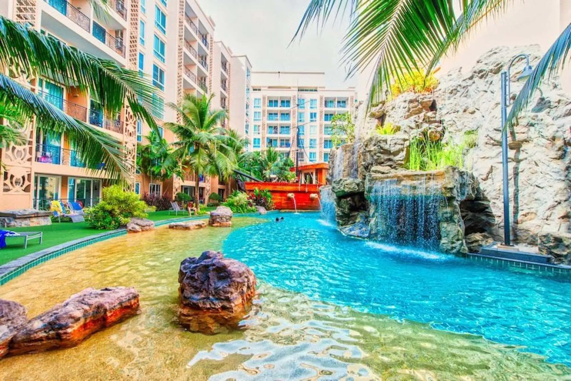 Atlantis Condo Resort 1BR Garden view, 2nd Floor
