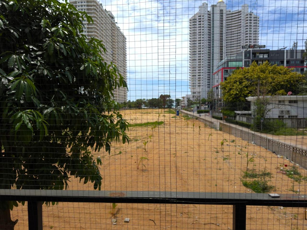 Beach and Mountain 6 1BR Garden View, 2nd Floor