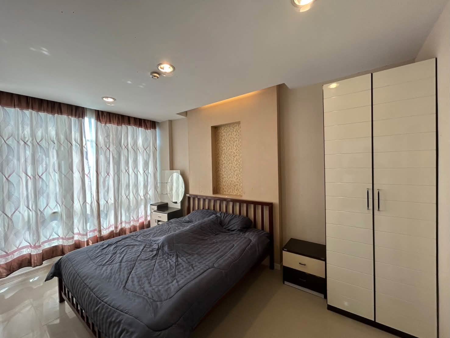 CC Condominium 1