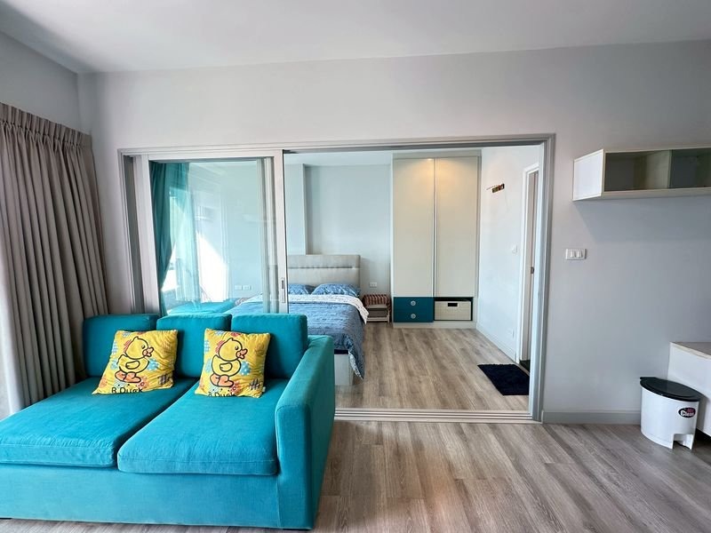 Centric Sea Pattaya 1BR Condo