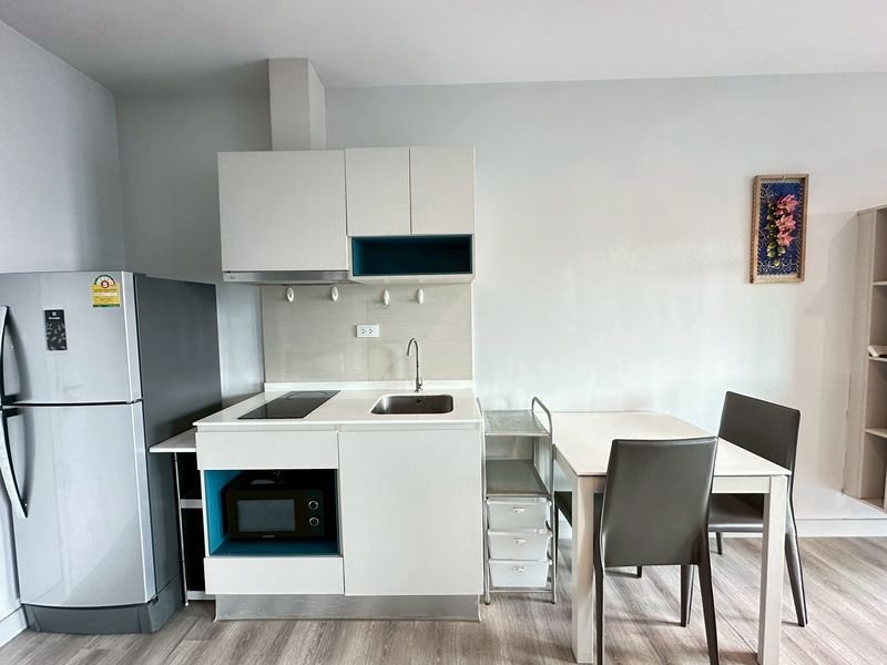 Centric Sea Pattaya 1BR Condo