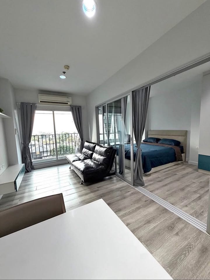 Centric Sea Pattaya 1BR Condo
