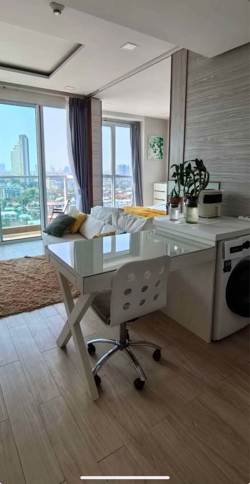 Cetus Beachfront 1BR Condo Jomtien