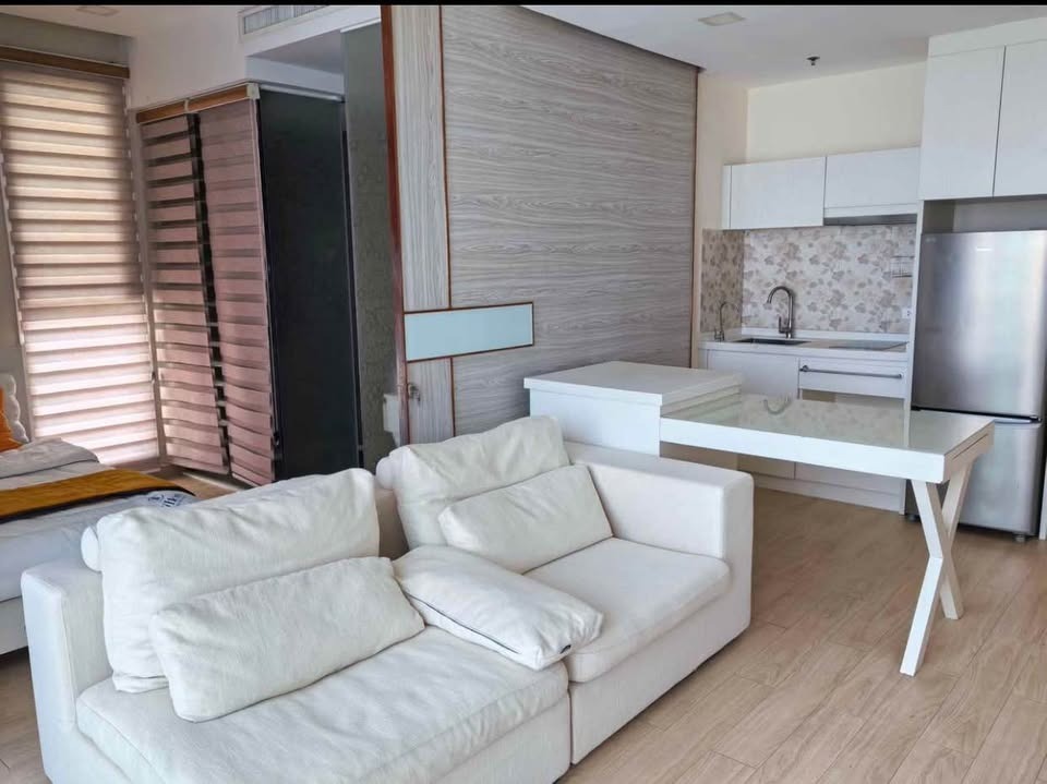 Cetus Beachfront 1BR Condo Jomtien