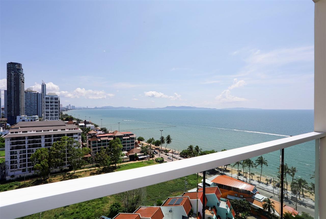 Cetus Beachfront Condominium 1BR Sea view, 13th Floor