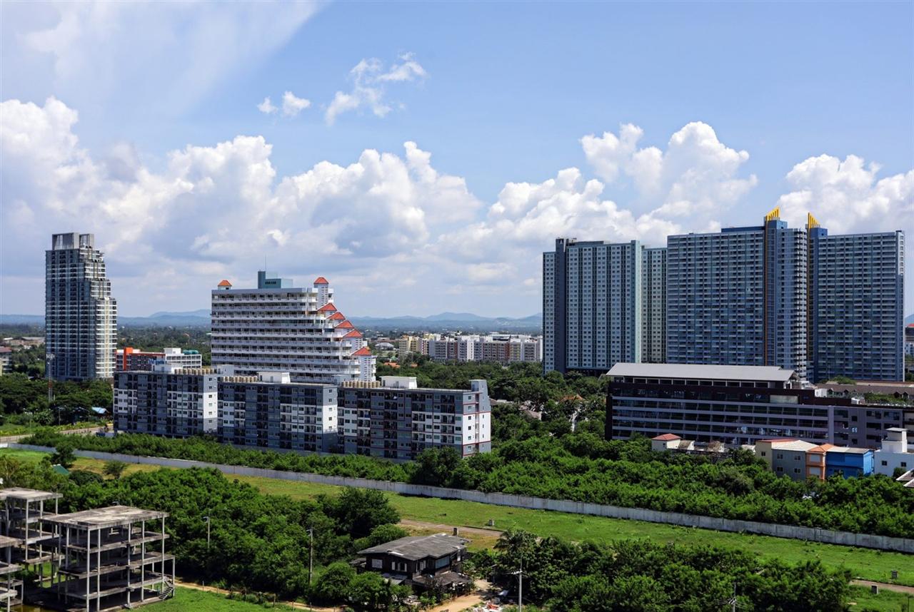 Cetus Beachfront Condominium 1BR Sea view, 13th Floor