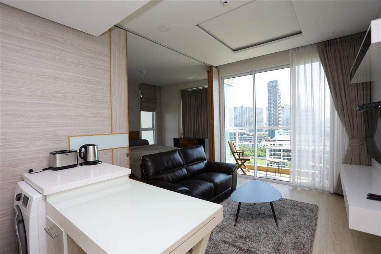 Cetus Beachfront Condominium 1BR Sea view, 13th Floor