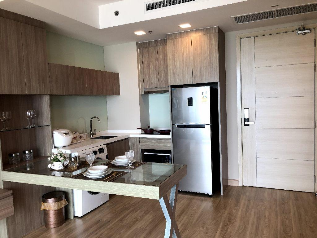 Cetus Beachfront Condominium 1BR Sea view, 15th Floor