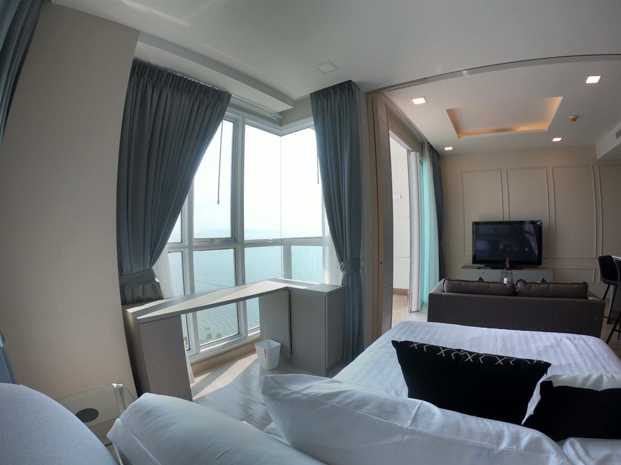 Cetus Beachfront Condominium 1BR Sea view, 24th Floor