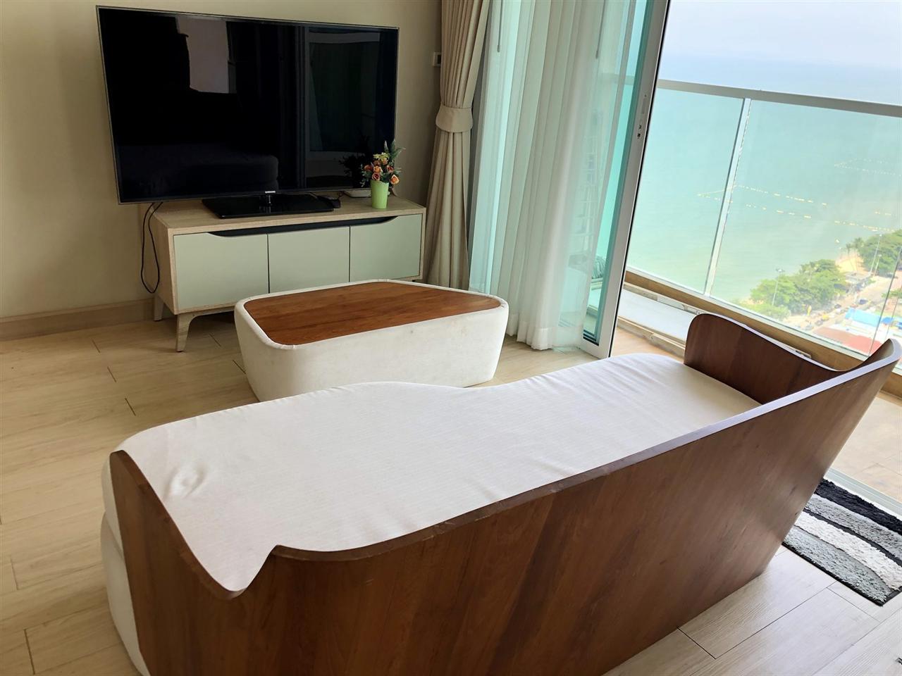 Cetus Beachfront Condominium 1BR Sea view, 31st Floor