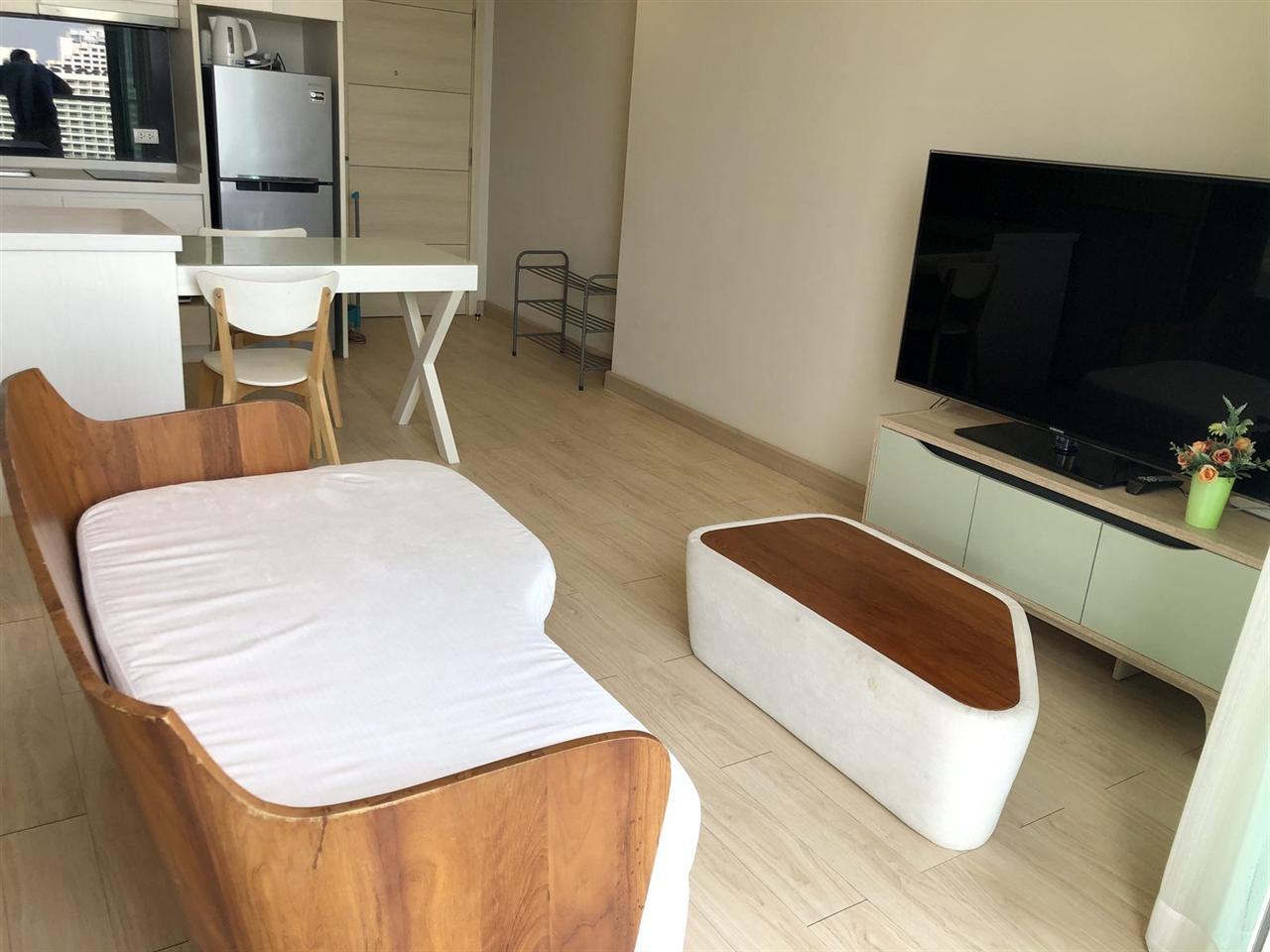Cetus Beachfront Condominium 1BR Sea view, 31st Floor
