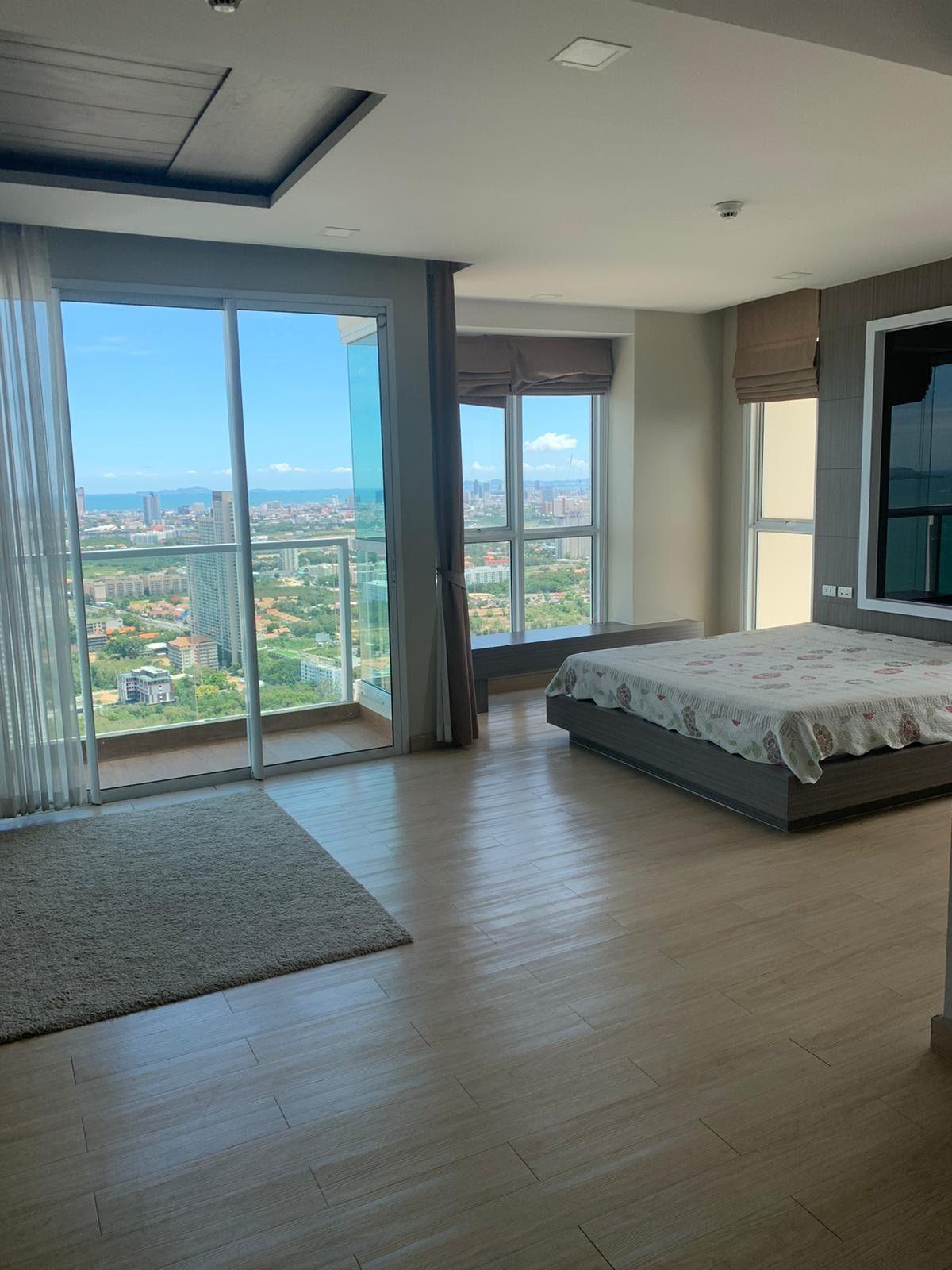 Cetus Beachfront Condominium 2BR Sea view, 48th Floor