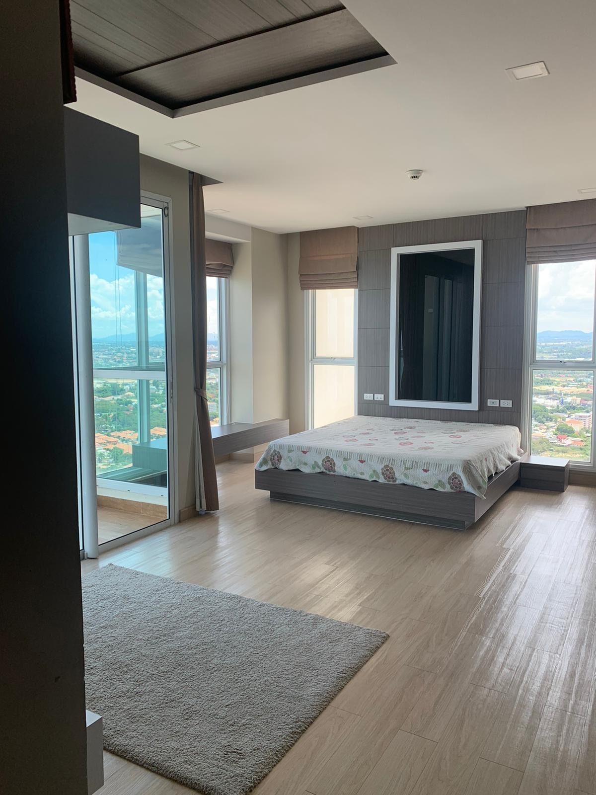 Cetus Beachfront Condominium 2BR Sea view, 48th Floor