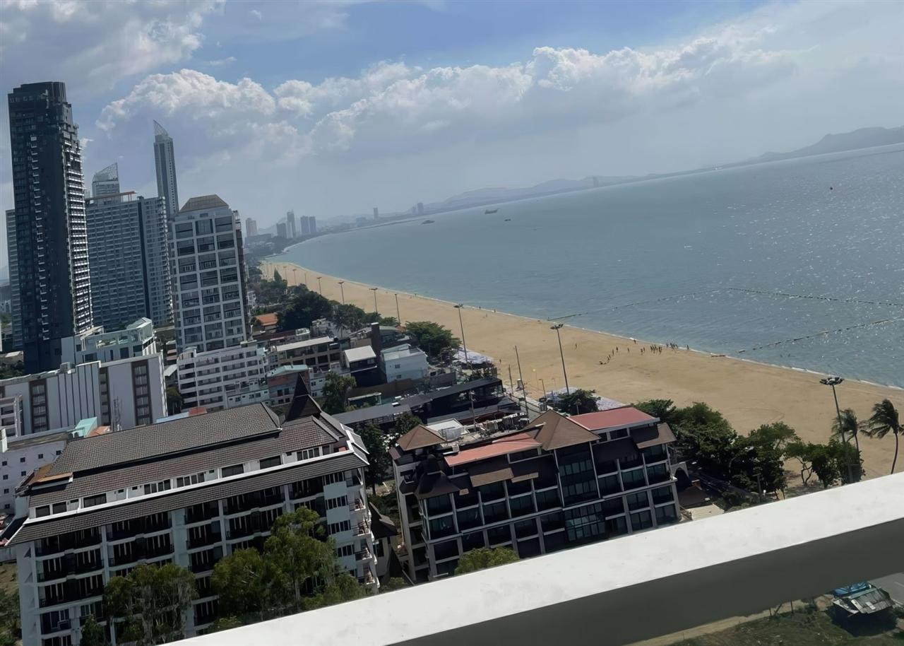 Cetus Beachfront Condominium 1BR Sea view, 17th Floor