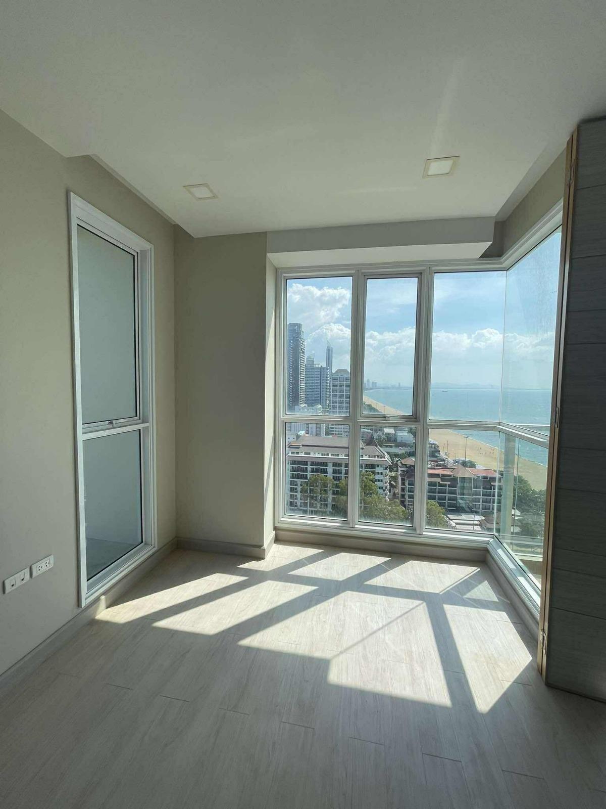 Cetus Beachfront Condominium 1BR Sea view, 17th Floor