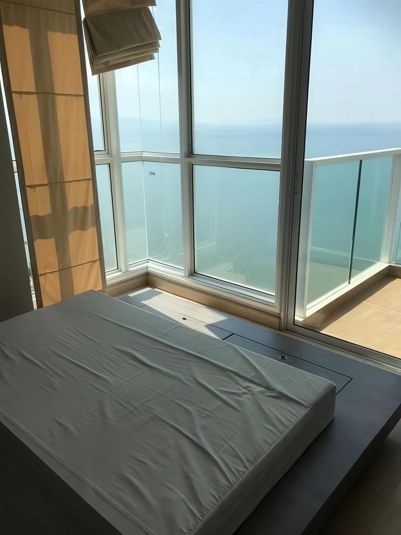 Cetus Beachfront Condominium 2BR Sea view, 18th Floor