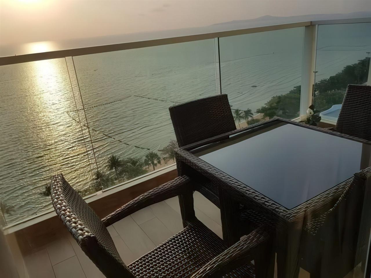 Cetus Beachfront Condominium 2BR Sea view, 18th Floor