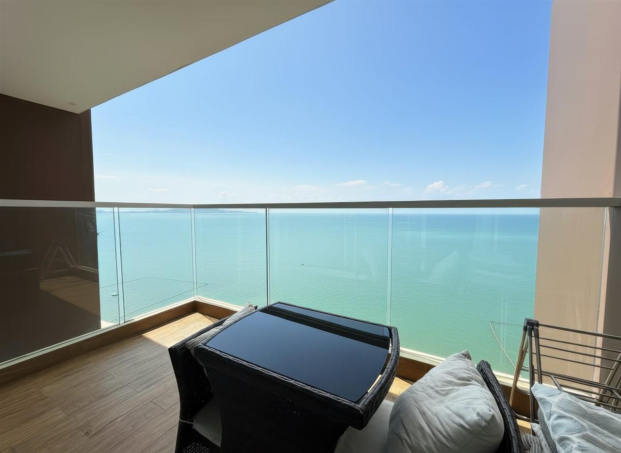 Cetus Beachfront Condominium 1BR Sea view, 36th Floor