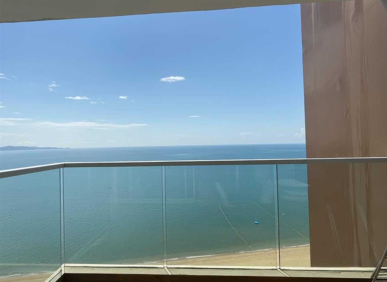 Cetus Beachfront Condominium 1BR Sea view, 36th Floor