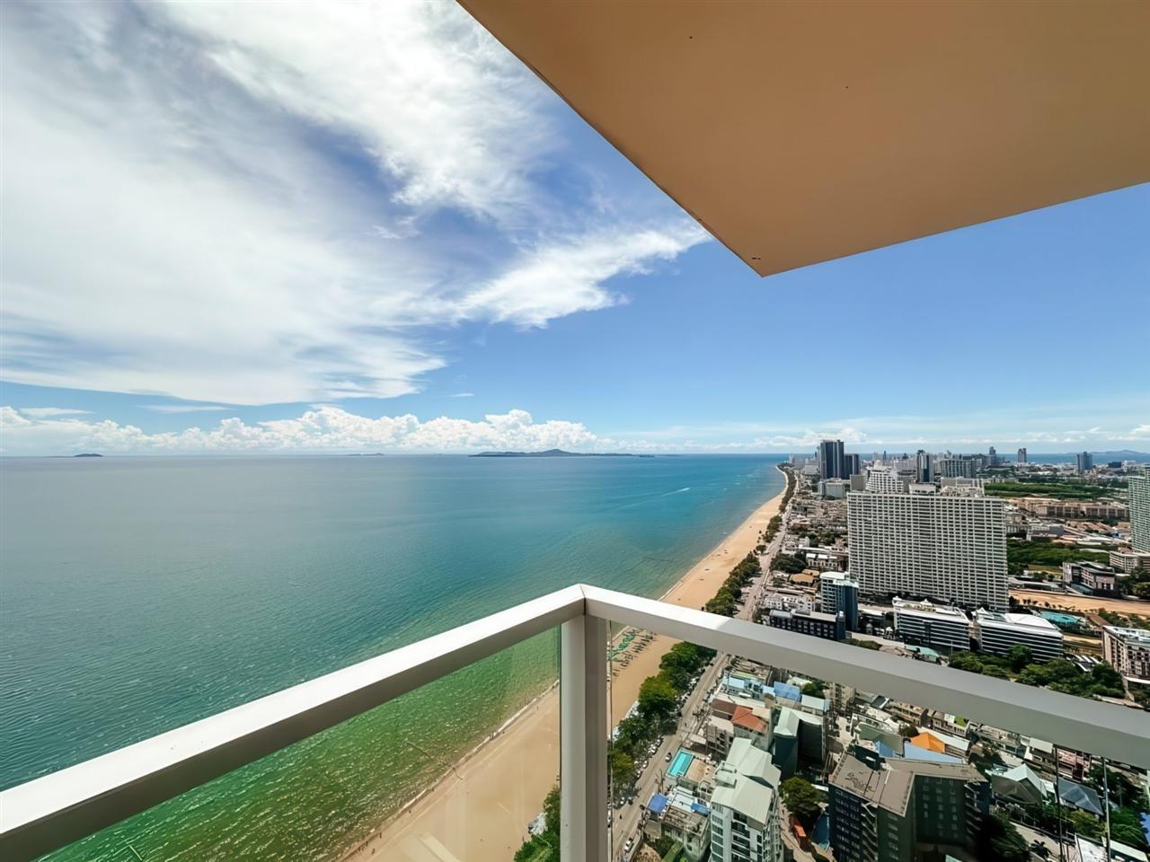 Cetus Beachfront Condominium 2BR sea view, 45th Floor