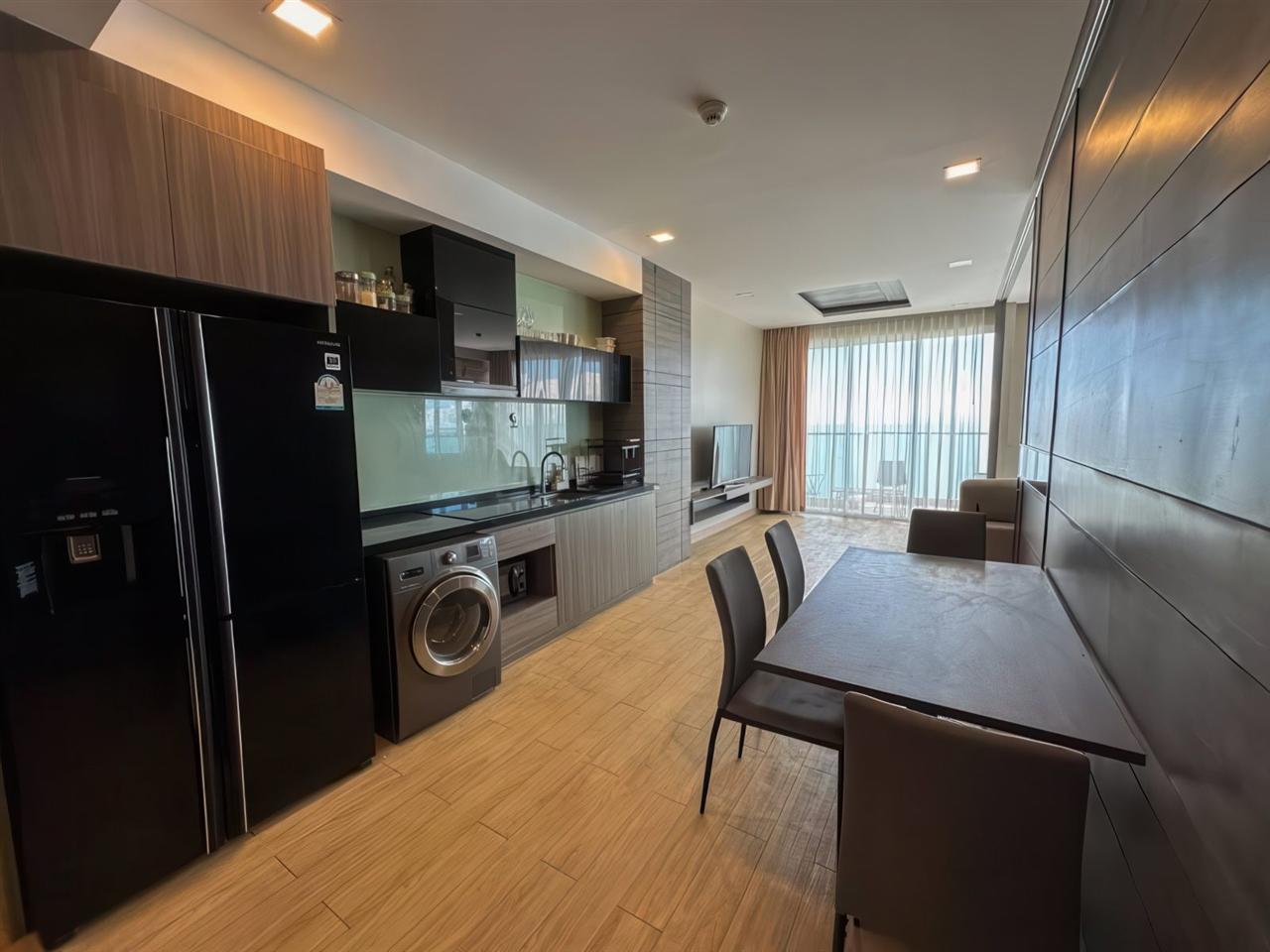 Cetus Beachfront Condominium 2BR sea view, 45th Floor
