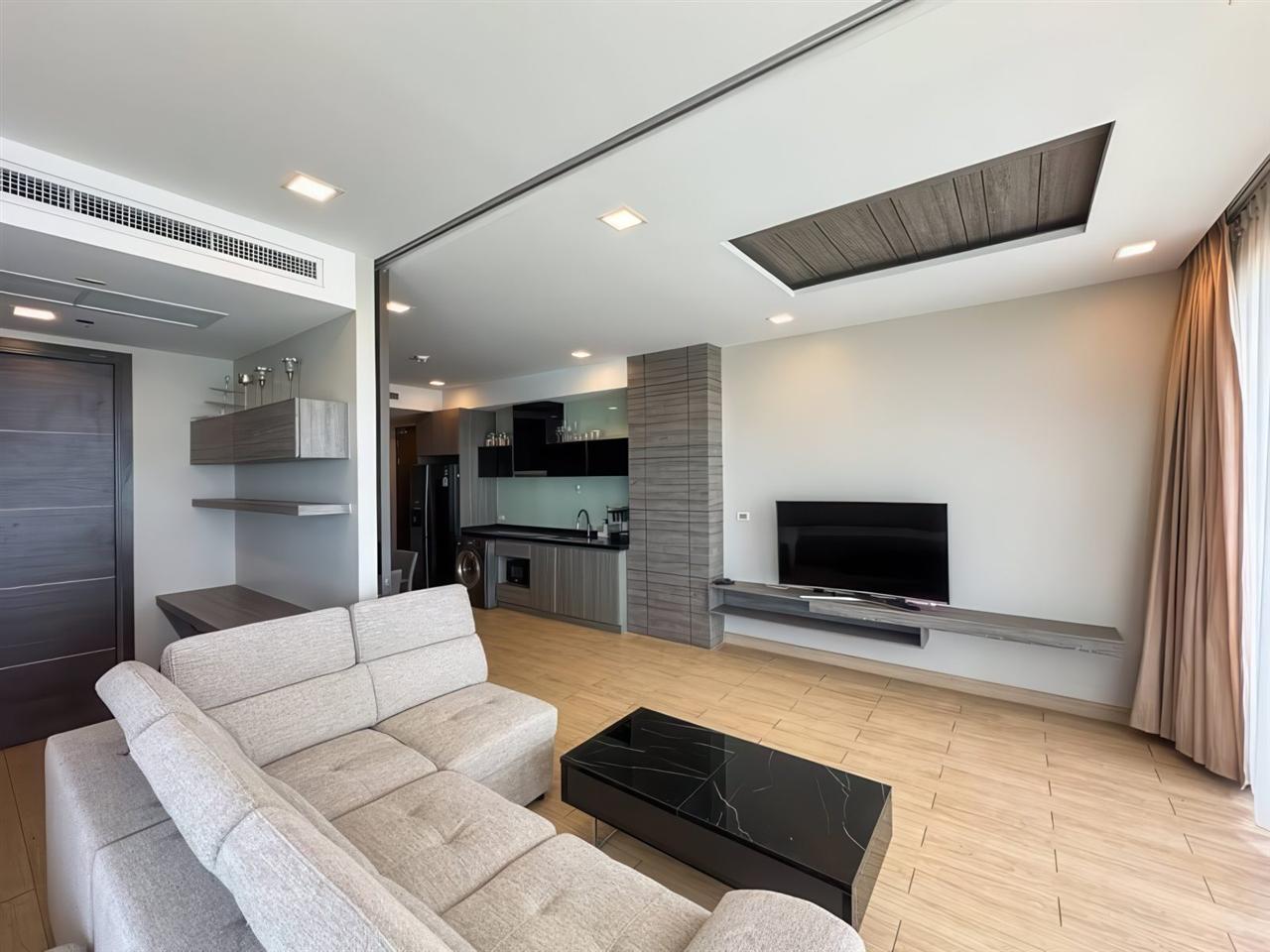 Cetus Beachfront Condominium 2BR sea view, 45th Floor