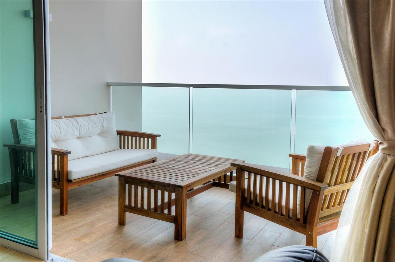 Cetus Beachfront Condominium 1BR Sea view, 34th Floor