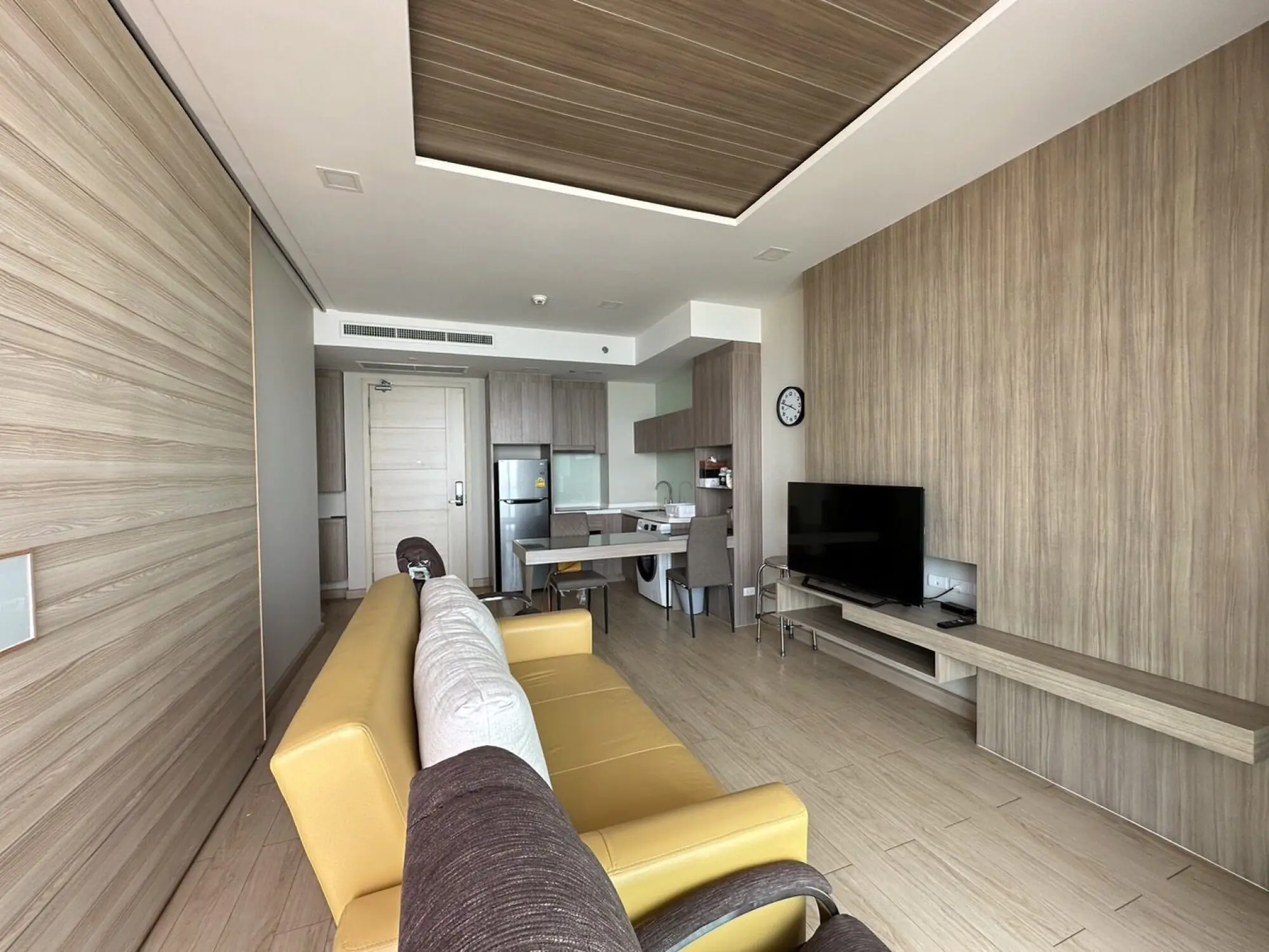 Cetus Beachfront Condominium 1BR Sea view, 11th Floor